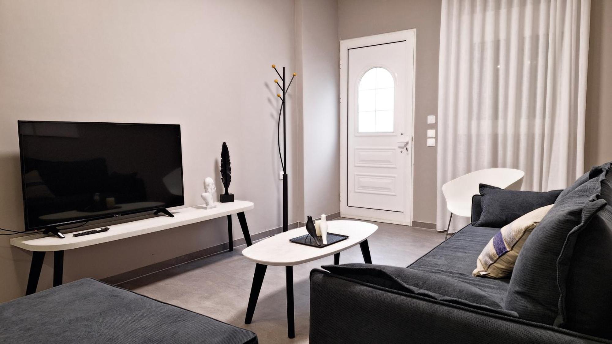 Eleni's Appartement *